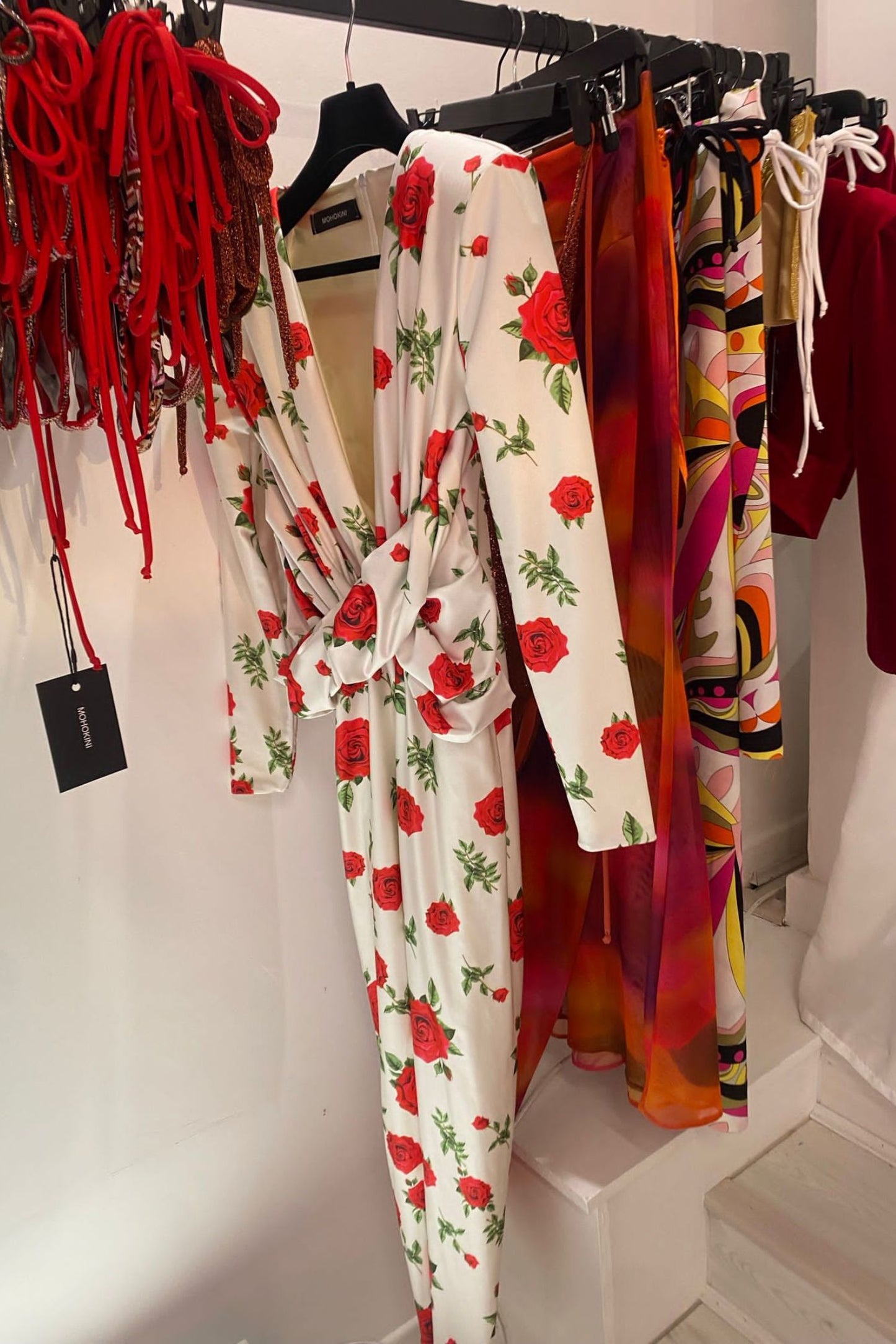 PARIS PADDED SHOULDER PLUNGE JUMPSUIT WITH WAIST DEATIL - ROSE PRINT