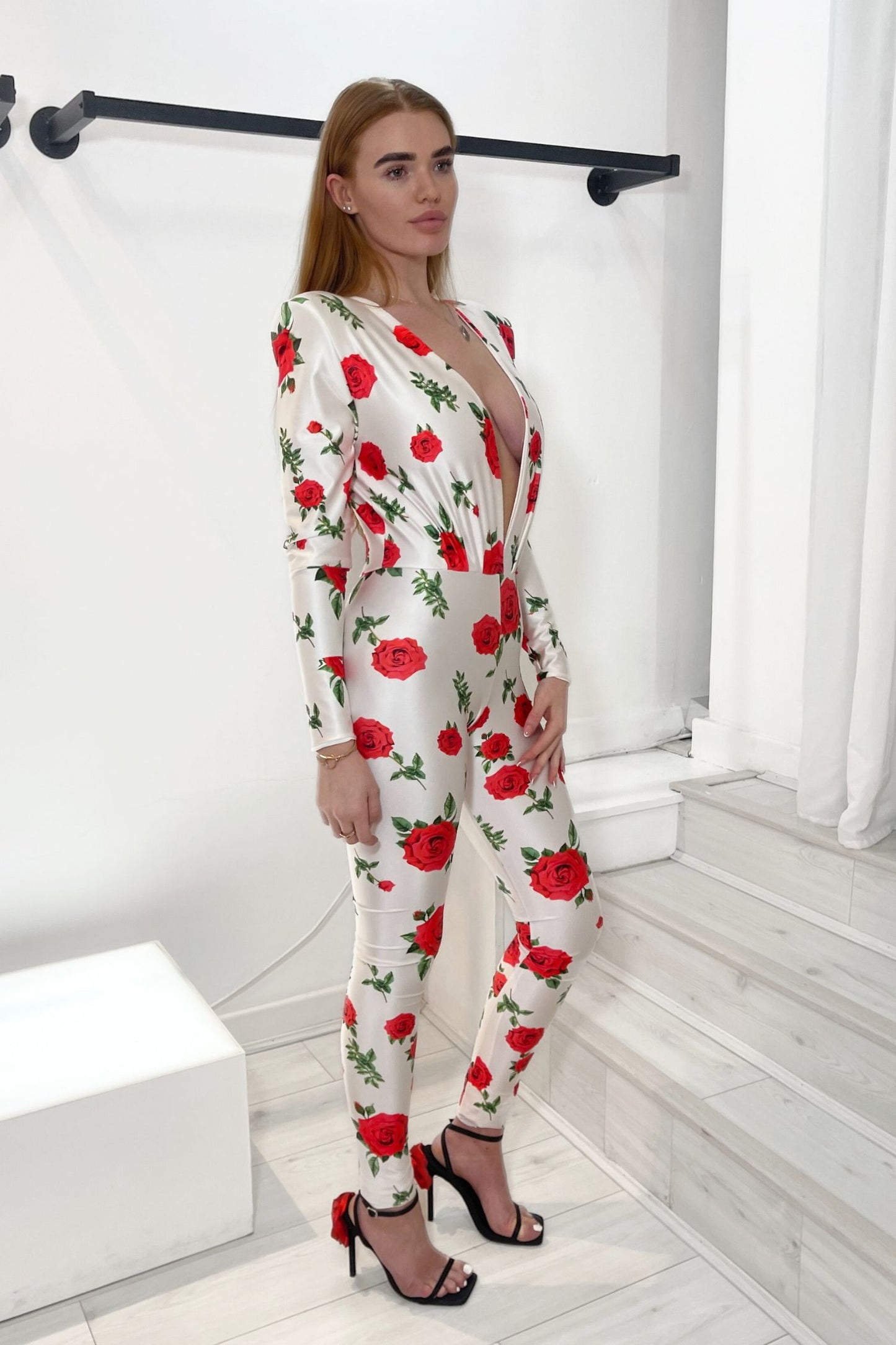 AURA PADDED SHOULDER PLUNGE JUMPSUIT  - ROSE PRINT