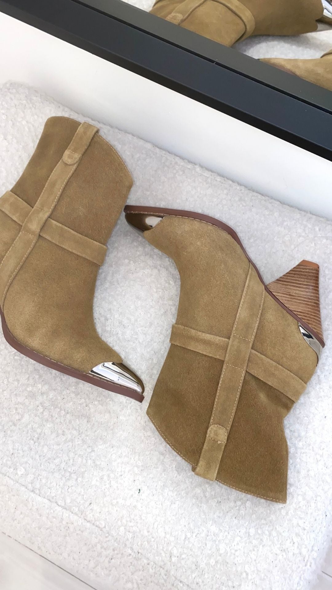 TEAGAN COWBOY BOOTS KHAKI SUEDE -
