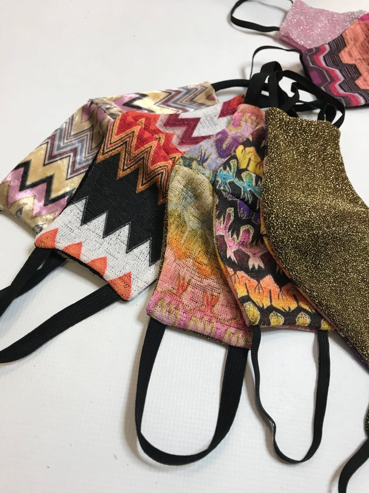 FACE MASK • HOT PINK