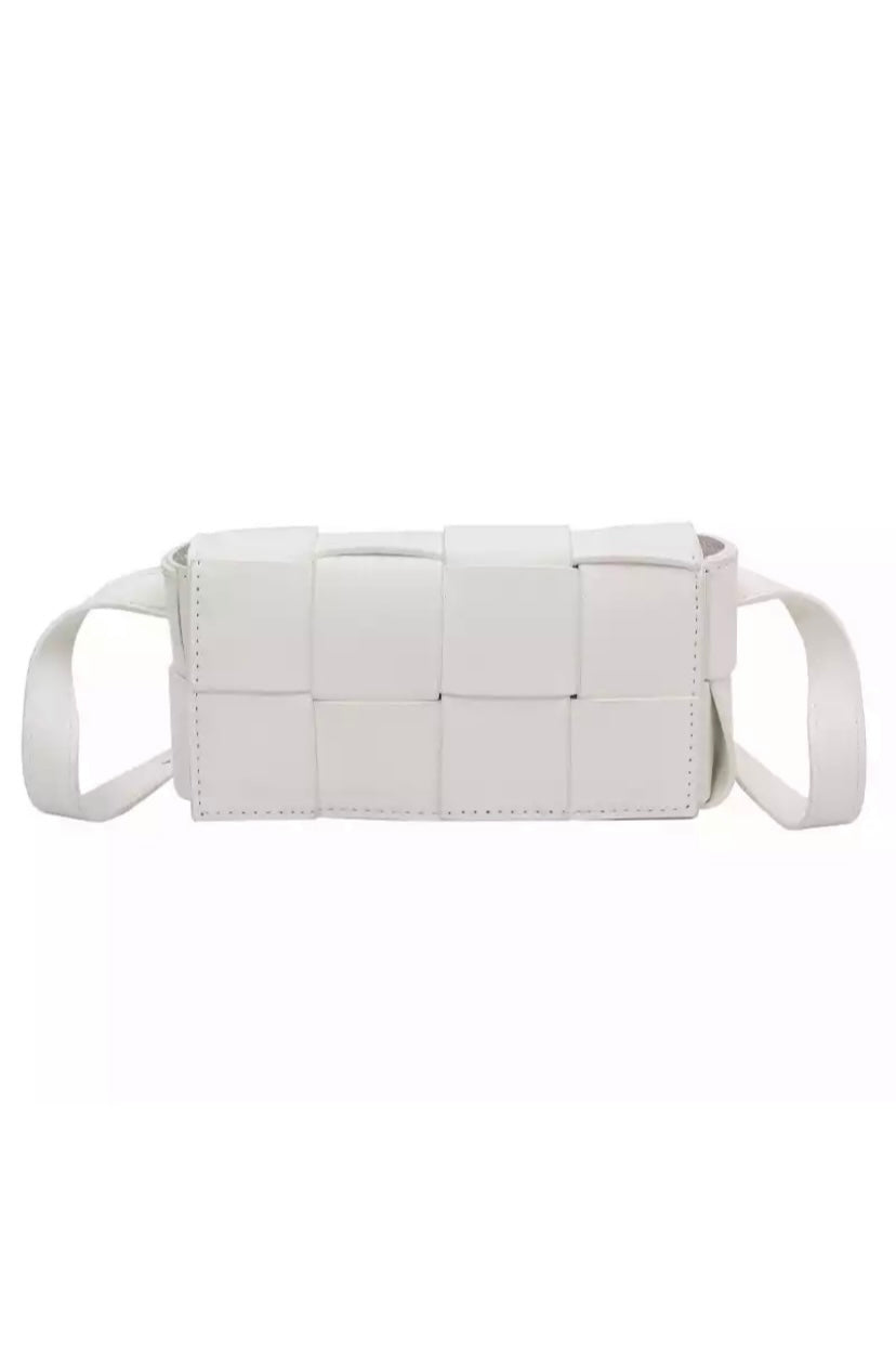 PHOEBE WOVEN CLUTH BAG