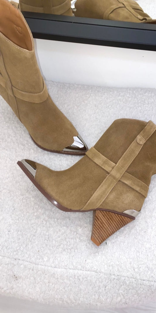 TEAGAN COWBOY BOOTS KHAKI SUEDE -